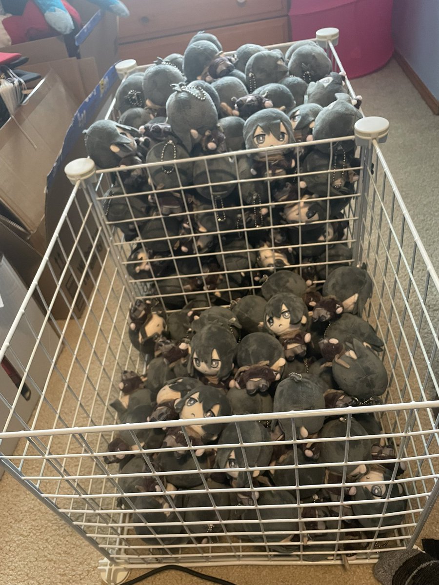 lem0nsharks's tweet image. Nuis have been quality checked and sorted! I’ll start packing orders next week :D here’s some behind the scenes photos from my afternoon lol