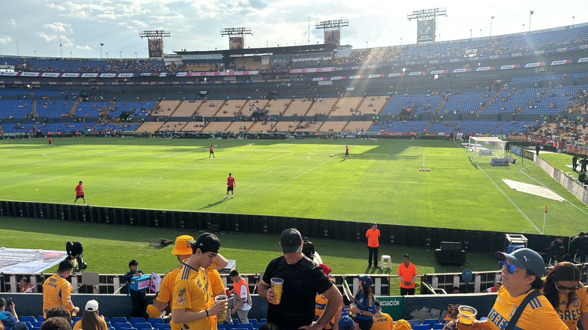Vinimos a ver a angelito correa hoy pronosticamos un 3-0 quien anda acá