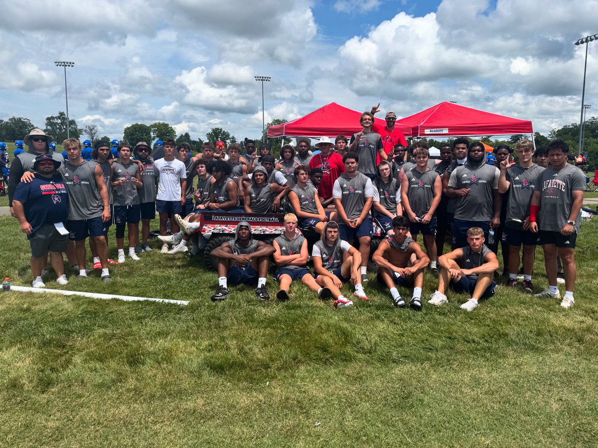 YetteFootball's tweet image. A great day of competition at the EKU 7on7 and Big Man Challenge!! Back to work on Monday to keep getting better!!