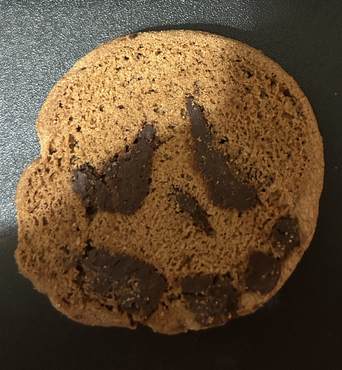 RealCleora's tweet image. Why does the back of my cookie look like jack skellington?
“Fat girls get tattoos of me”