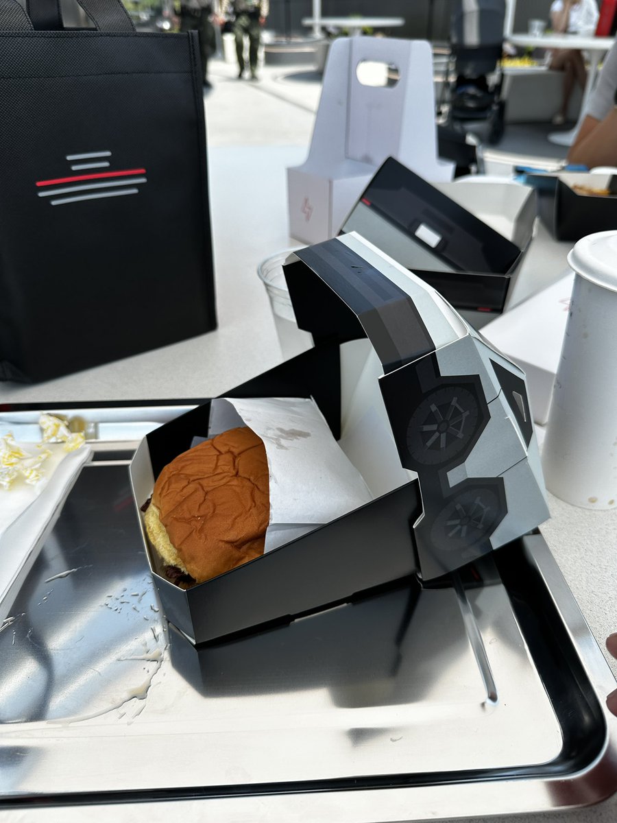 whistingbhole's tweet image. The presentation of the food was totally unexpected. The @cybertruck food box was sweet. The kids loved that they made a great kids hat. @Tesla #tesladiner