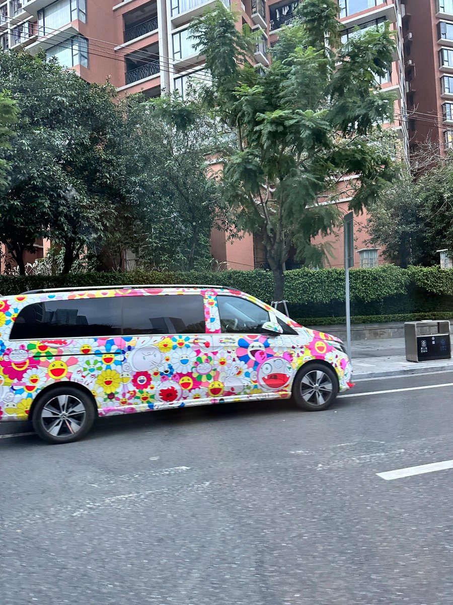 可愛い送迎バスですね〜🚌