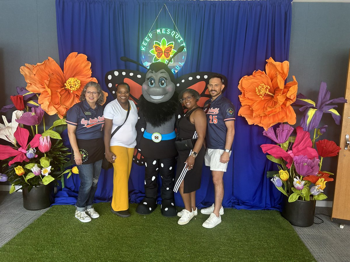 BowersForTexas's tweet image. Grateful to join Monarch Fest with @KeepMesquiteBeautiful! 🦋🌼 From local vendors to releasing butterflies, it was a day full of hope, community, and transformation. #HD113 #MesquiteTX #Mariposa