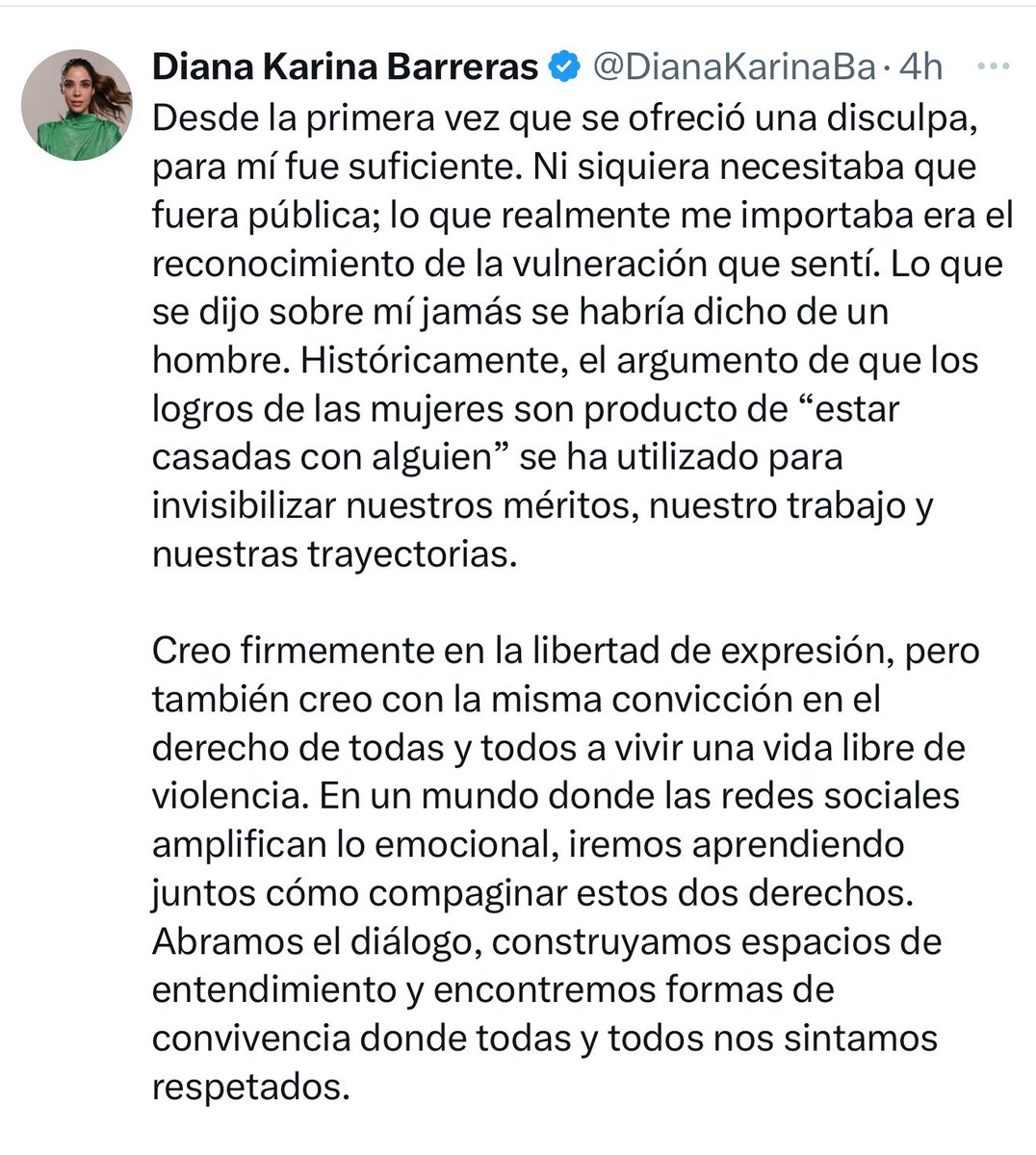 JoseMarioMX's tweet image. La diputada @DianaKarinaBa alias “DATO PROTEGIDO”, usó su cargo, su fuero, el poder de su esposo y la ley, contra la ciudadana @KarlaMaEstrella que la criticó. Alegó violencia política de género, pidió sanciones humillantes y logró una sentencia que castiga la libertad de…