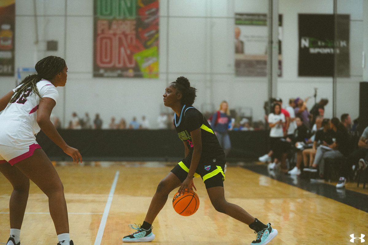 TeamThrill_Gbb's tweet image. 15U GUAA Elite 8 bound @UANextGHoops #teamthrillgirls