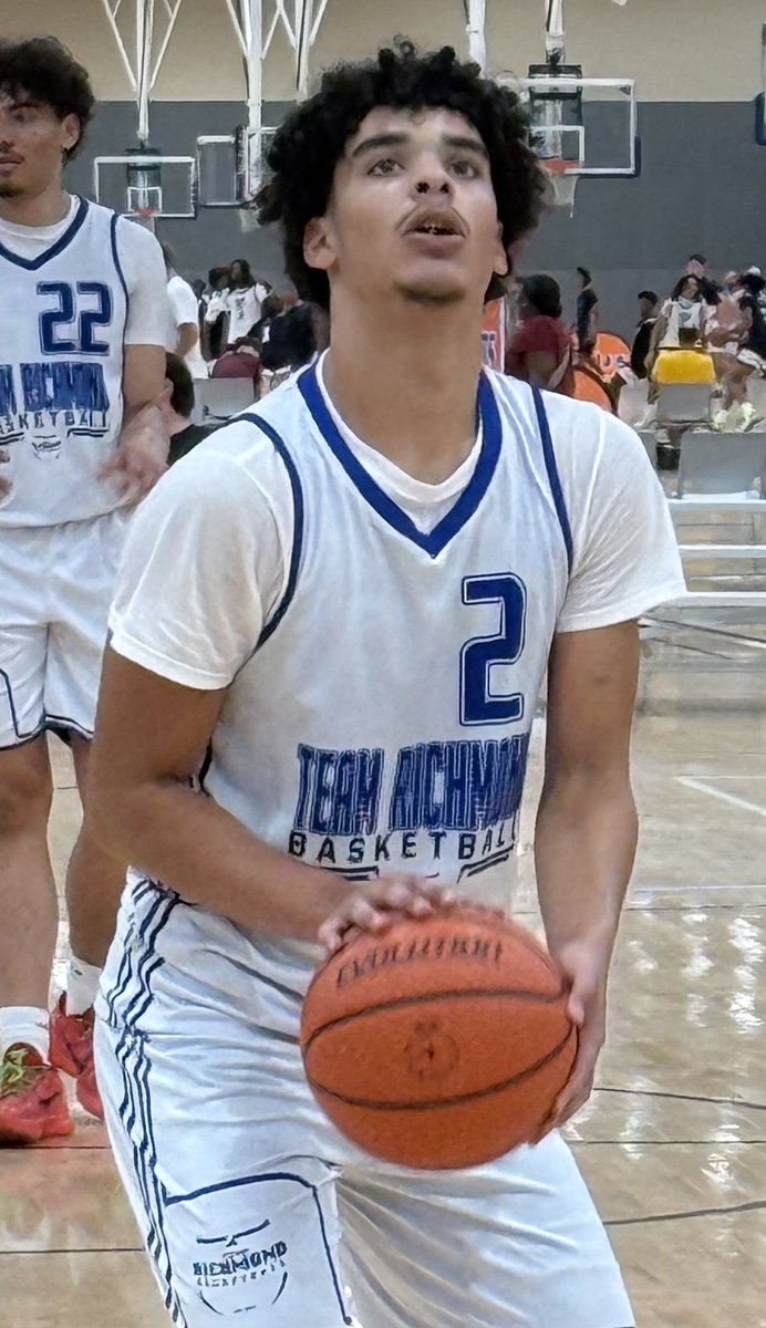 Team Richmond 6’3 2026 Amare Cooper (Monacan HS) at the free throw line during this mornings action at #BigShots #RichmondSummerLive.  One of the best scorers in Virginia, efficient from all levels both off the catch and off the dribble.  Randolph Macon, CNU among the many