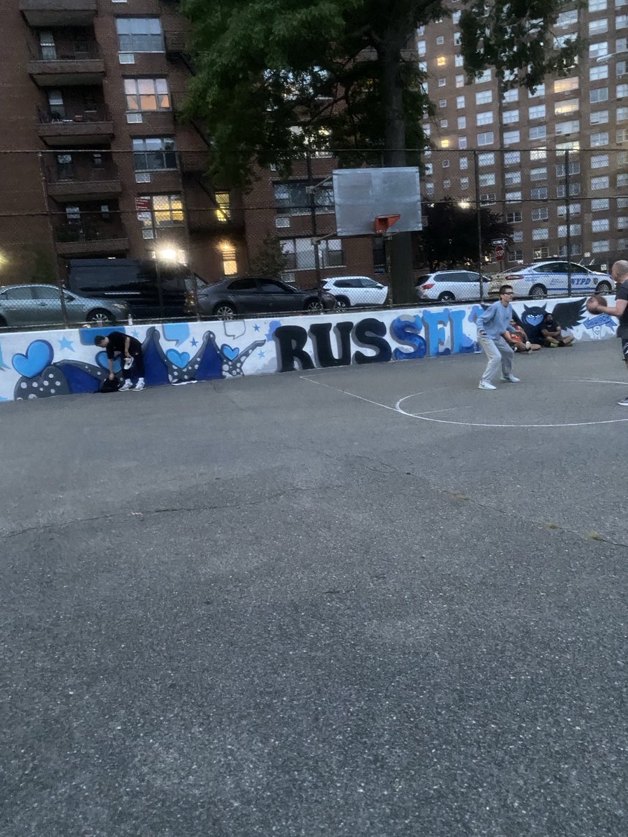 arhooptalk's tweet image. Three hours plus of pick up ball in New York City. Time to call it a night.