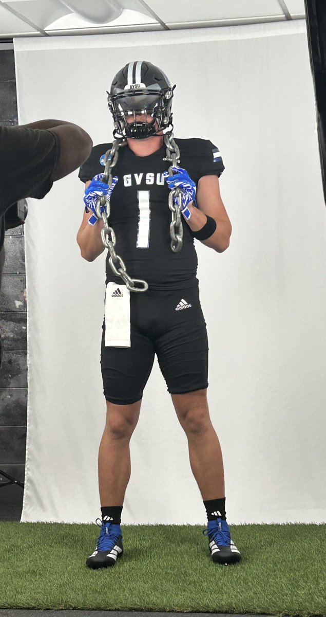 Gavin Toombs (@gavin_toombs16) on Twitter photo Had a great visit <a href="/gvsufootball/">GVSU Football</a> yesterday!!! Thanks for the invite 🖤💙 <a href="/CoachCooperGVSU/">Scott Cooper</a> <a href="/CoachWooster/">Scott Wooster</a> <a href="/FreddieFBCoach/">Coach Scott Spitler</a> Had a great visit <a href="/gvsufootball/">GVSU Football</a> yesterday!!! Thanks for the invite 🖤💙 <a href="/CoachCooperGVSU/">Scott Cooper</a> <a href="/CoachWooster/">Scott Wooster</a> <a href="/FreddieFBCoach/">Coach Scott Spitler</a>