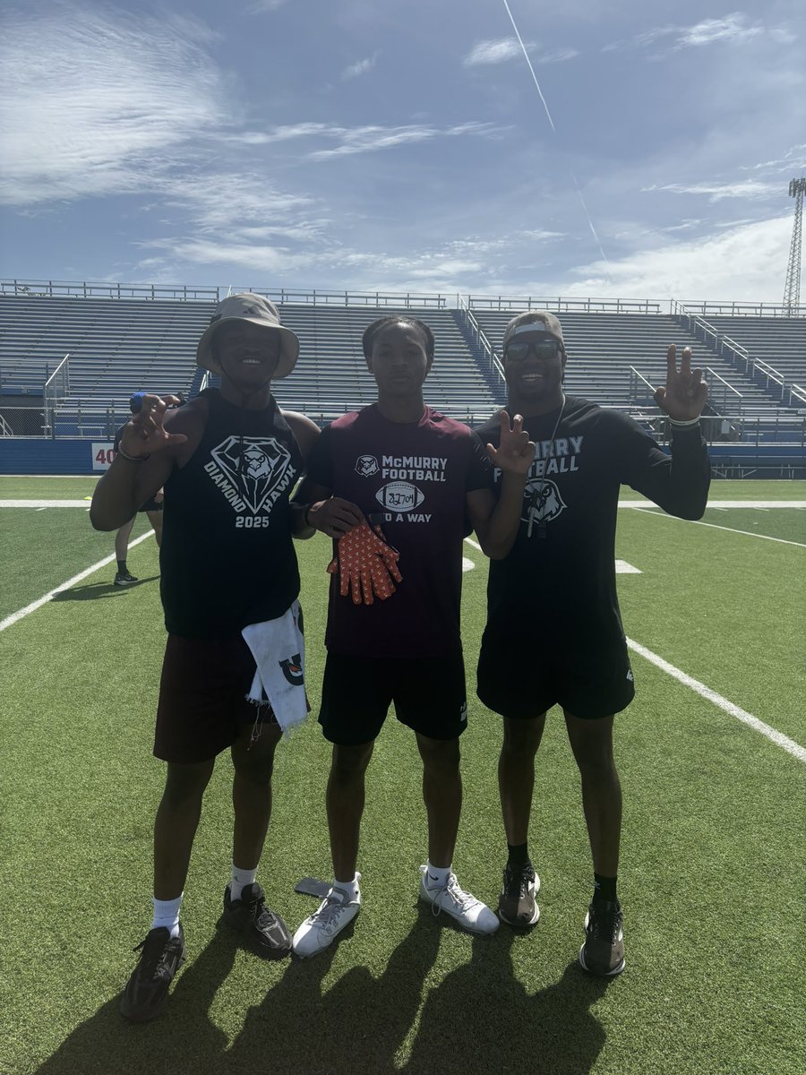 MichaelBlay08's tweet image. I had a great time at the @McMURRYFOOTBALL camp. Thank you @kjkelley_1 & @kismith22 for the tips and naming me the mvp of the day! @CoachNealMcM @CoachEReinhart @CoachDeHolmes @CoachBJennings1 @Coach_ro2 @coach_pleasant @HuttoHS_Fball