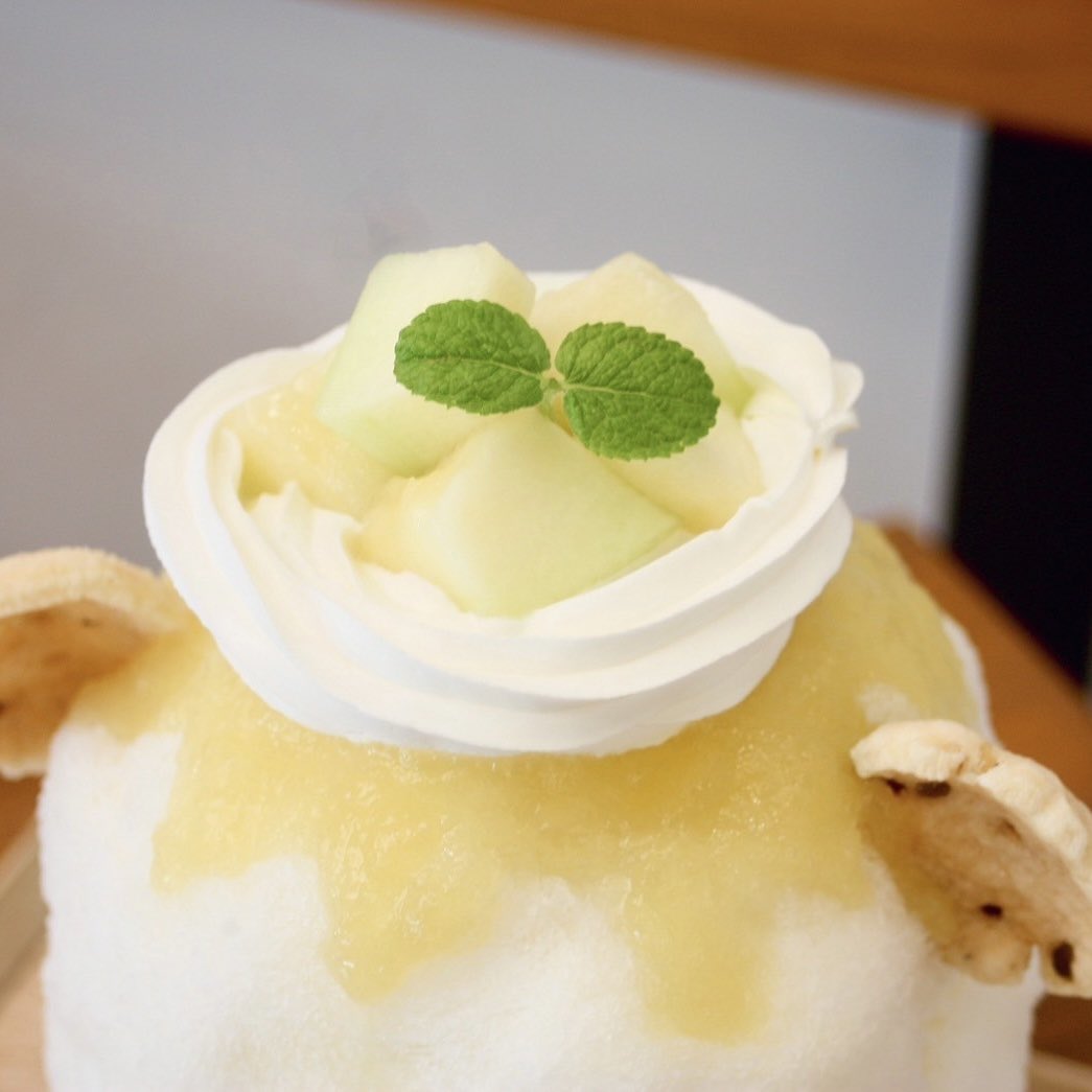 takamicoffee's tweet image. 7/20(日)TAKAMI COFFEEの
季節のきまぐれかき氷
・ラズベリーヨーグルト氷
・生桃なかき氷
・生メロンなかき氷
・マンゴーなかき氷
・ブルーベリーヨーグルト氷
・杏仁豆腐なかき氷
他にも通常メニューいろいろご用意しています。
かき氷Lサイズは、どれでもくまトッピングでクマの形にできます。