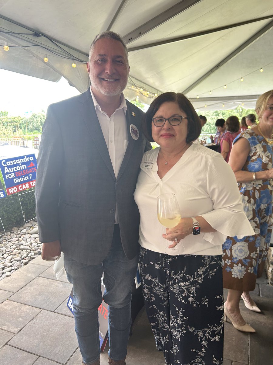 LoudounGOPWomen's tweet image. FABULOUS event this evening in support of the next Lieutenant Governor of Virginia @JohnReid4VA !
Thank you to the Republican Women’s Clubs in Northern Virginia for organizing such a successful event.
We are fired up to elect John Reid!
#RepublicanWomenLead