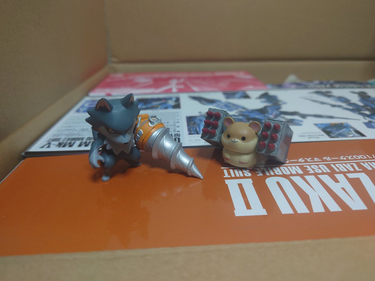 Hispeedikeda's tweet image. 昨日は子ども達が合宿で居なかったので嫁さんと2人で梅田に遊びに行ったり地元で飲みに行ったりしてました。
当然梅田に行くなら例のあそこにも行き、相互さんともお会い出来て沢山喋って楽しかったしありがたいことに機動物2も…ハムかわいいねぇ…ドリルもいいねぇ…本当にこのシリーズ良い🥰