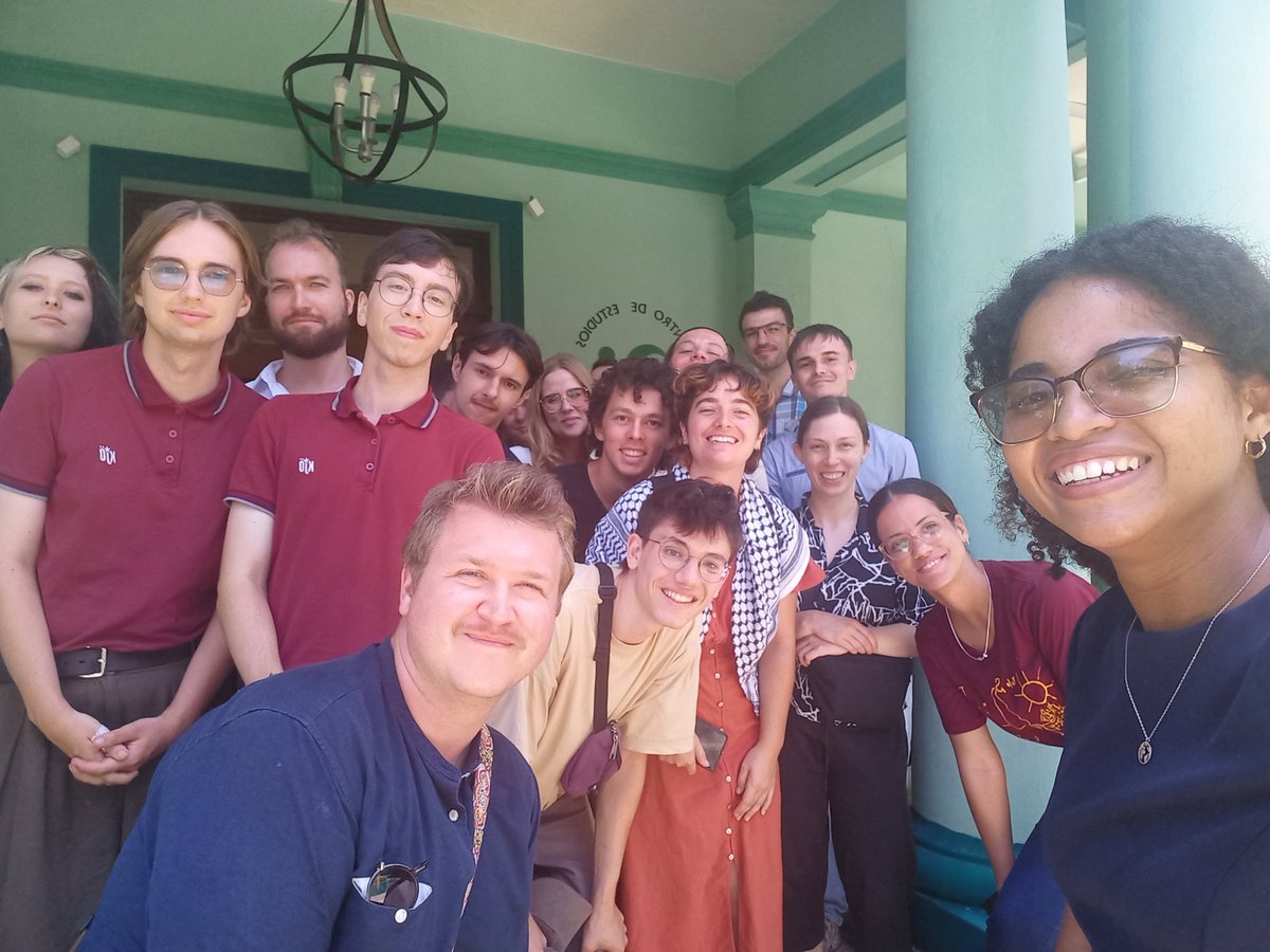 mirthiajulia's tweet image. Recibimos a directivos de la juventud comunista de Austria, que se encuentran participando en la Brigada Europea convocada por @siempreconcuba.
Agradecimos su reciente pronunciamiento de solidaridad con #Cuba, evaluamos acciones conjuntas para próxima etapa.
#CubaEstáFirme