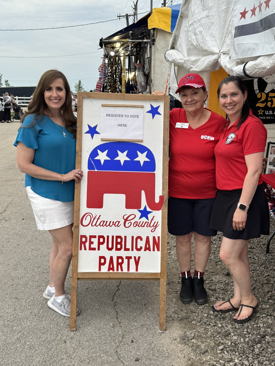 theresagavarone's tweet image. Had a great time at the Ottawa County Fair today!! The Republican booth was busy with constituents stopping by for a conversation and some great merchandise!!