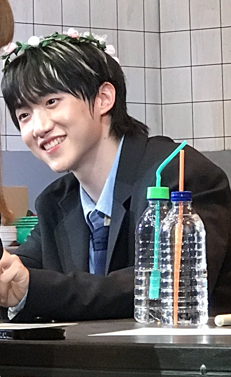 rhdmsgP1017's tweet photo. 0719 사인회

오늘의 교훈 : 폰을 울트라로 바꾸자 https://t.co/A1Uk5P4gqA