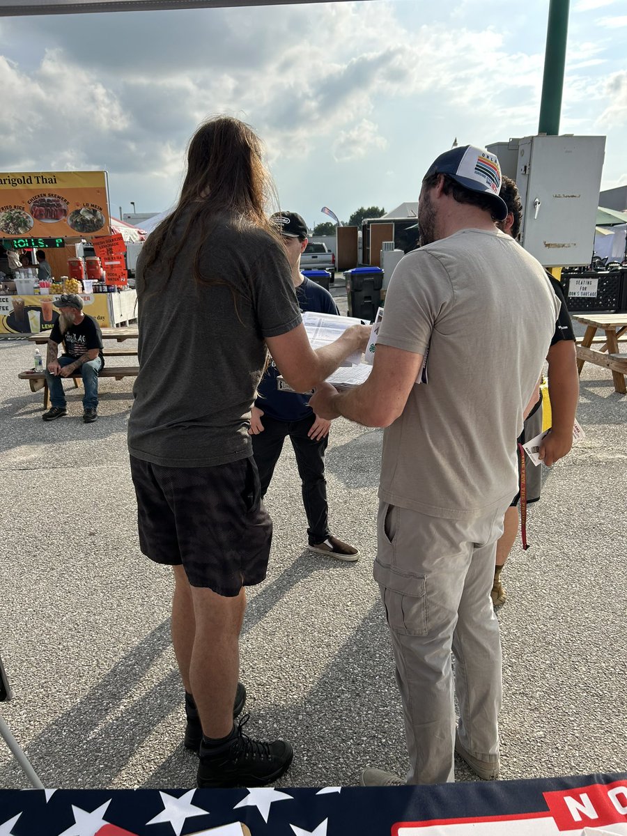 Registered another voter! 

Signed him up for an Emergency Backup Ballot b/c he wasn’t sure whether or not he will be around in November. 

+1🟥 in Pennsylvania