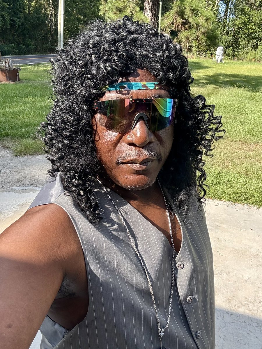 m14free's tweet image. 70’s party. My hair grows too fast.