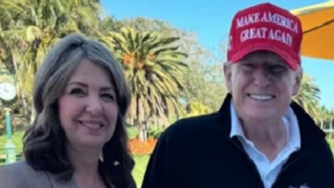 The Pearson Project (@projectpearson) on Twitter photo How’s it feel to be standing next to an adjudicated rapist, felon and very likely pedophile <a href="/ABDanielleSmith/">Danielle Smith</a>?
Make you feel good? How’s it feel to be standing next to an adjudicated rapist, felon and very likely pedophile <a href="/ABDanielleSmith/">Danielle Smith</a>?
Make you feel good?