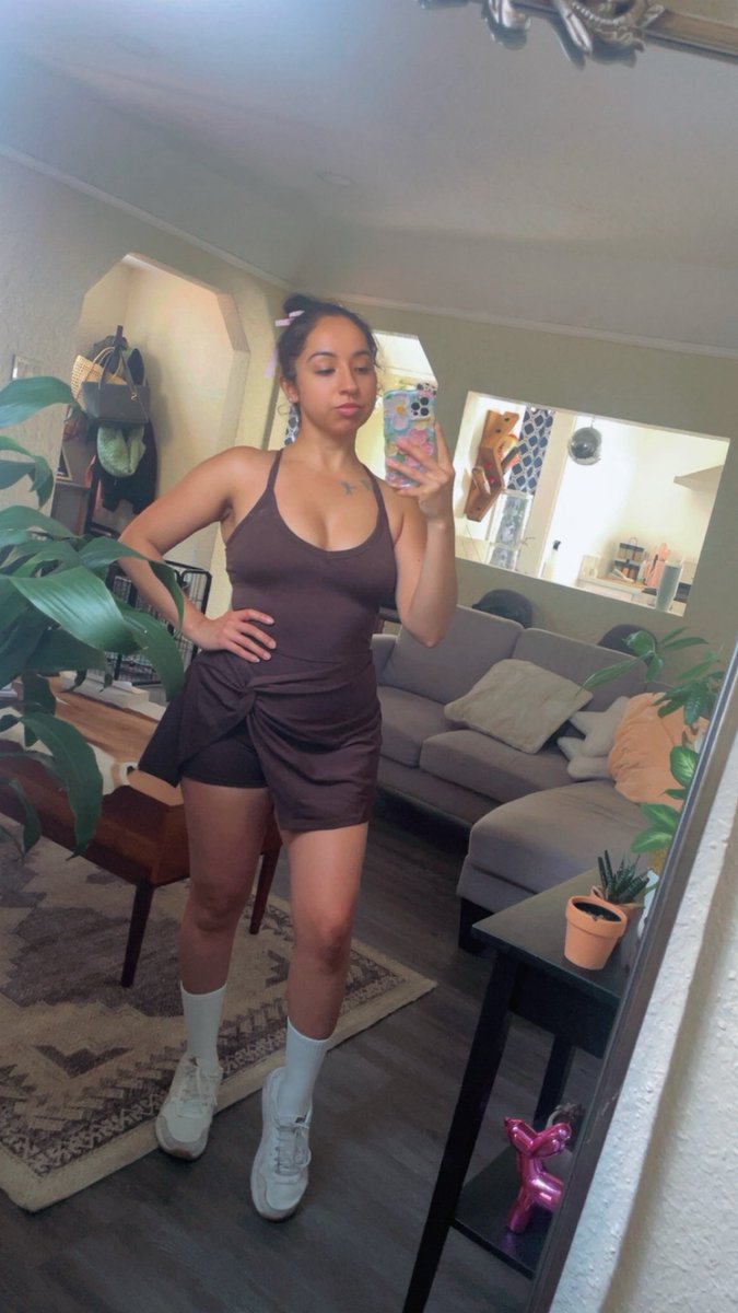 Cause this fit was everything 👌🏽😜🤣#bodyyyy #gainz