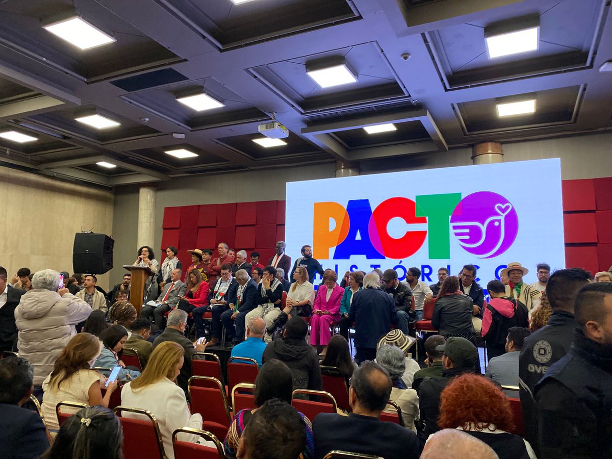 Jose Cuesta Novoa (@jcuestanovoa) on Twitter photo En la convención nacional del <a href="/PactoCol/">Pacto Histórico Oficial</a> todos los partidos fundadores, suprimen sus personerías jurídicas, propiciando la unidad del campo progresista. Condición sine qua non, para repetir la victoria presidencial en el 26. #LaUnidadEsLaVictoria En la convención nacional del <a href="/PactoCol/">Pacto Histórico Oficial</a> todos los partidos fundadores, suprimen sus personerías jurídicas, propiciando la unidad del campo progresista. Condición sine qua non, para repetir la victoria presidencial en el 26. #LaUnidadEsLaVictoria