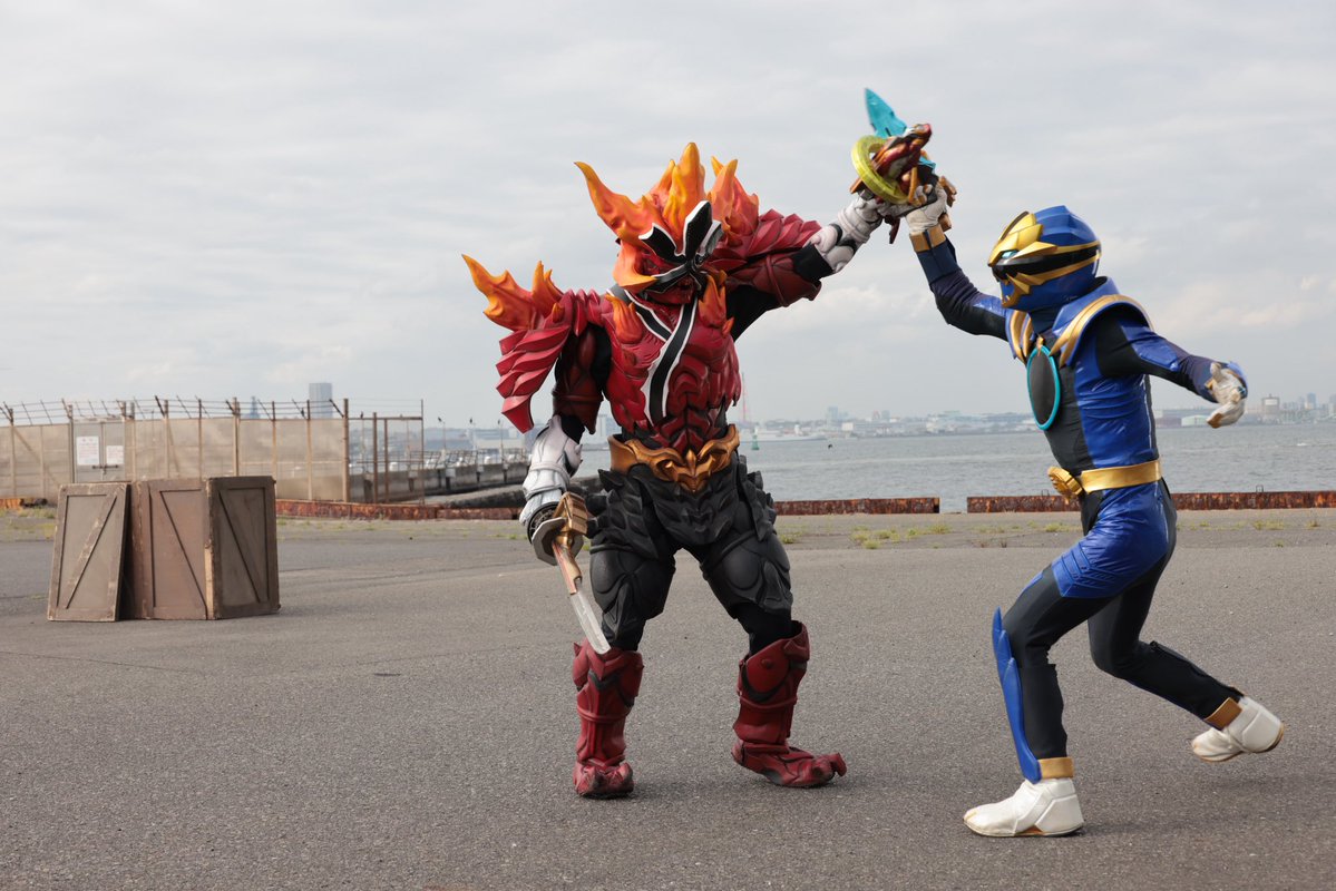 Gozyu_toei's tweet image. ☝️来週の #ナンバーワン戦隊ゴジュウジャー は!
第23話「孤独な超新星、覚醒ウルフ!」🐺✨
裏切りの陸王。その目的とは……?
オルカブースターを手にし、徐々に我を失っていくファイヤキャンドル。
ゴジュウジャーは「オルカブースター捕獲作戦」に動き始める!
予告: youtu.be/HV3w4sGkbOk