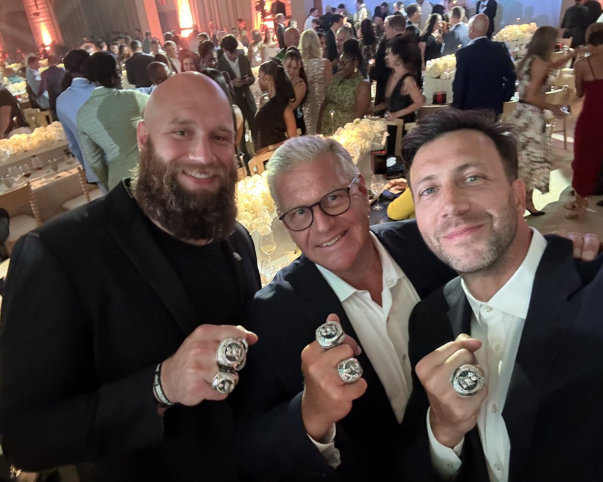 CoachStoutland's tweet image. Super special night 🦅