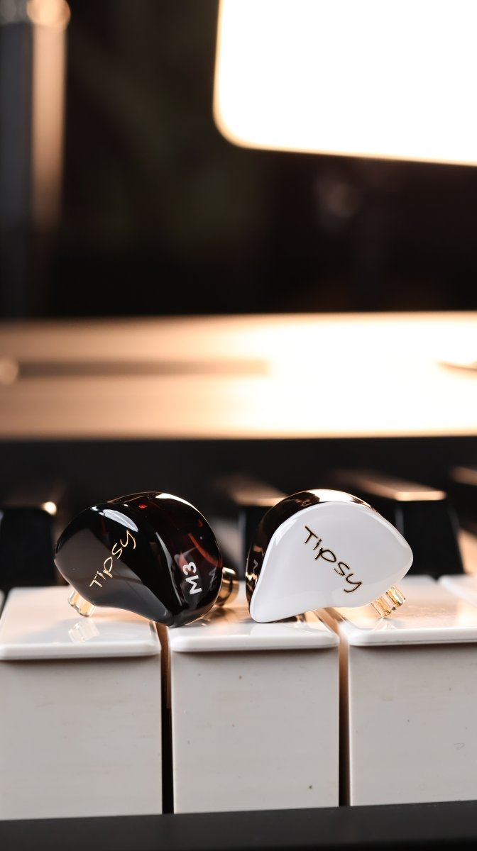 M3 Black &amp; White
Inspired by the piano — simple, balanced, beautiful.