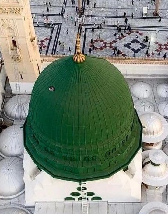 اَللّٰھُمَّ صلِّ على محمَّدٍ وعلى آلِ محمَّدٍ كما صلَّيْتَ على إبراهيمَ وعلى آلِ إبراهيمَ ، إنَّك حميدٌ مجيد
اَللّٰھُمَّ بارِكْ على محمَّدٍ وعلى آلِ محمَّدٍ كما باركْتَ علی إبراهيمَ وعلى آلِ إبراهيمَ ، إنَّك حميدٌ مجيد