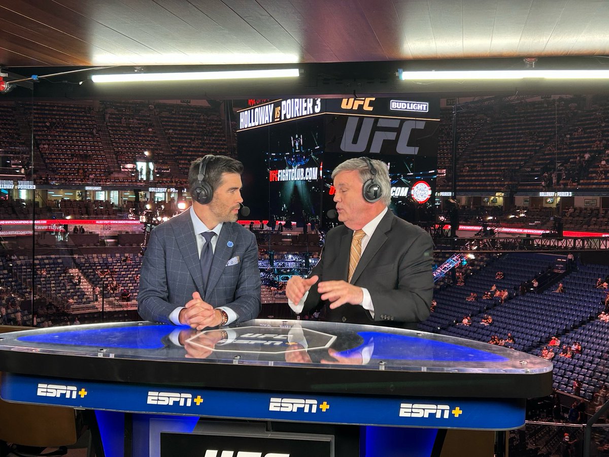 TeddyAtlasReal's tweet image. Always good to cover UFC & always appreciate working with someone who has such knowledge & insight of the fight game @DominickCruz 👊🥊 #ufc318
