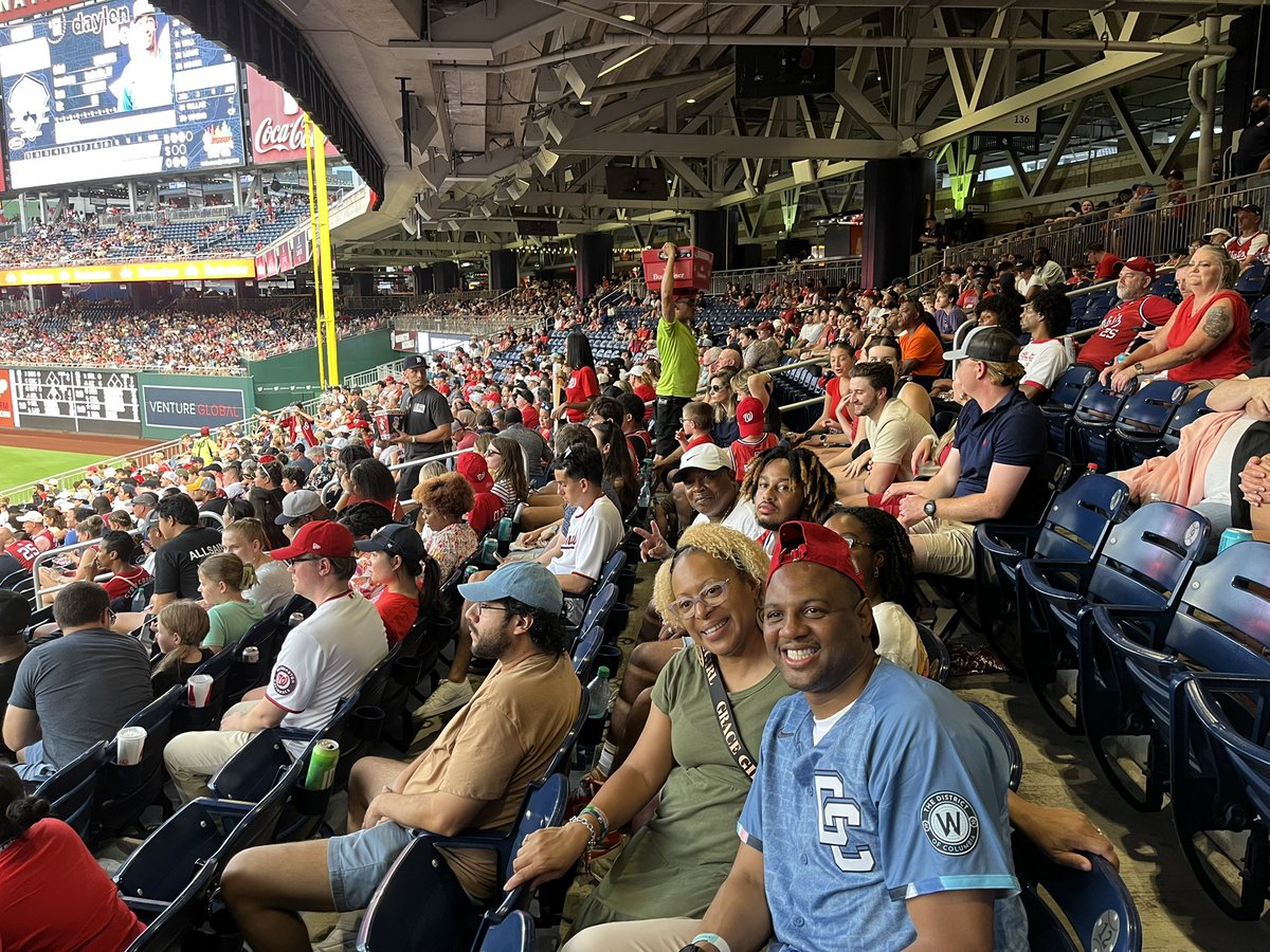 CMWendellFelder's tweet image. Thank you to all the incredible Ward 7 neighbors who came out to Nationals Park for Ward 7 Night!
It was an honor to stand on the field alongside two of our rising baseball stars — young athletes who show the talent and dedication that lives right here in our neighborhoods.