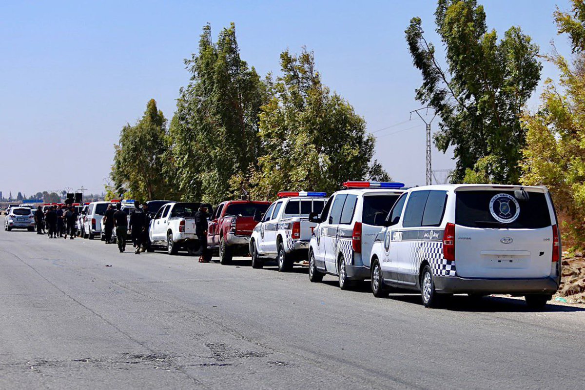 samer3433's tweet image. A convoy of vehicles from the Syrian Internal Security Forces is getting ready to enter the city of #Suwayda.
Suwayda will be under our authority!
#Syria
#Israel