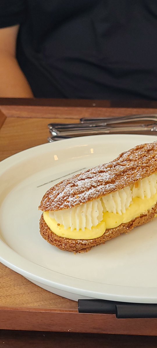 sweetsalt_magic's tweet image. 연남동
이미양과자

바닐라 에끌레어 (₩4,500)
