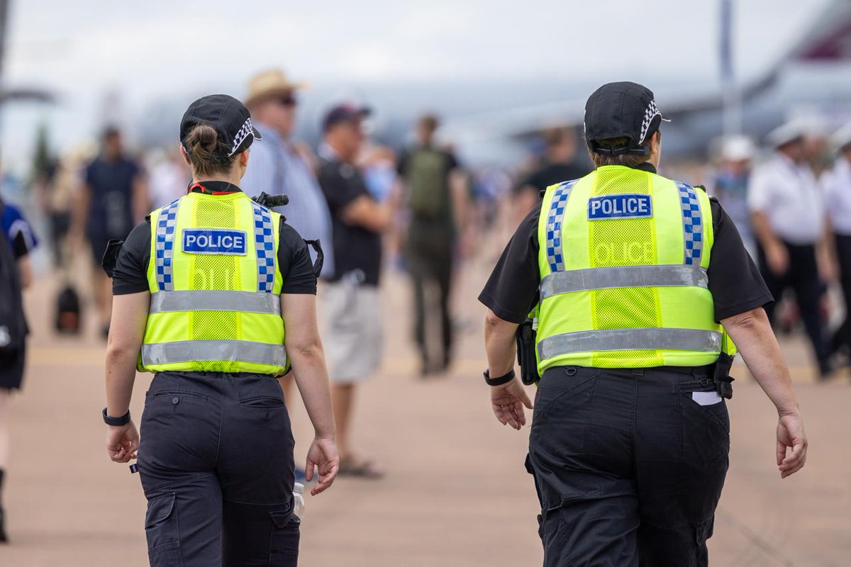 airtattoo's tweet image. Keeping everyone safe at #RIAT25 is our top priority. That’s why Gloucestershire Constabulary and the Ministry of Defence Police - alongside the RAF Police and USAF Security Forces - will be patrolling the showground throughout the weekend.
If you see something that doesn’t look…