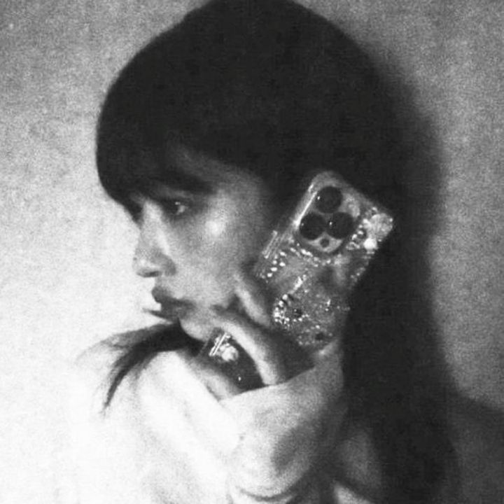 rorobiie's tweet image. The memory of death replays every night running from the one I once loved, straight into a busy street.
In the end, I became the victim of my own lover. Now I’m left to live life as a zombie, broken, stuck in the moment everything changed.