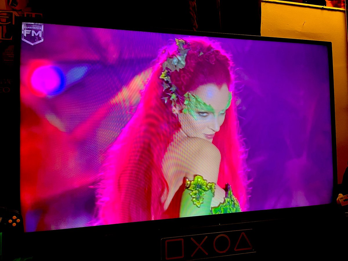 alonna_lee's tweet image. Raise your hand if Poison Ivy rocked your world in 1997. 🙋🏼♀️