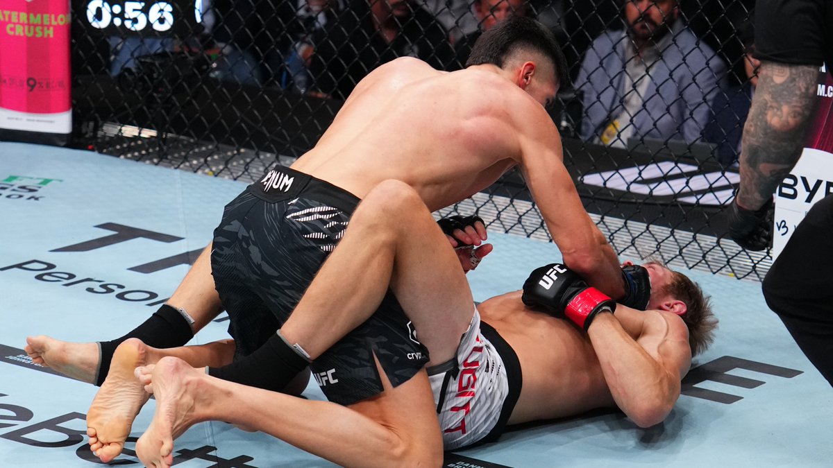 ufc's tweet image. That's how you make a debut 🤩
Islam Dulatov pulled off a show stopping KO at #UFC318 😎
Who should he face next? 👀