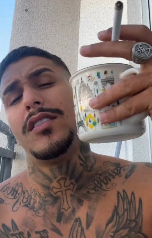 Horny smoker 39K😈🇧🇷 (@hortovers) on Twitter photo 