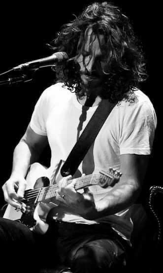 Sherylynn_R2's tweet image. “I am not your rolling wheels. I am the highway. I am not your carpet ride
I am the sky. I am not your blowing wind
I am the lightning. I am not your autumn moon. I am the night”
Happy Birthday Chris Cornell. 🕊️ 🖤
July 20, 1964 - May 18, 2017