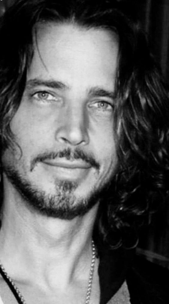 Sherylynn_R2's tweet image. “I am not your rolling wheels. I am the highway. I am not your carpet ride
I am the sky. I am not your blowing wind
I am the lightning. I am not your autumn moon. I am the night”
Happy Birthday Chris Cornell. 🕊️ 🖤
July 20, 1964 - May 18, 2017