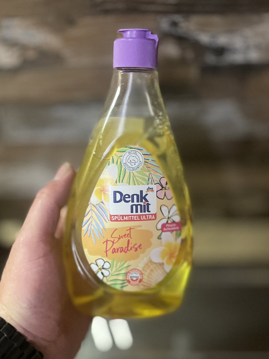 BSB_Tim's tweet image. The washing up liquid at our AirBNB in Czechia… @denkmit!? 😂