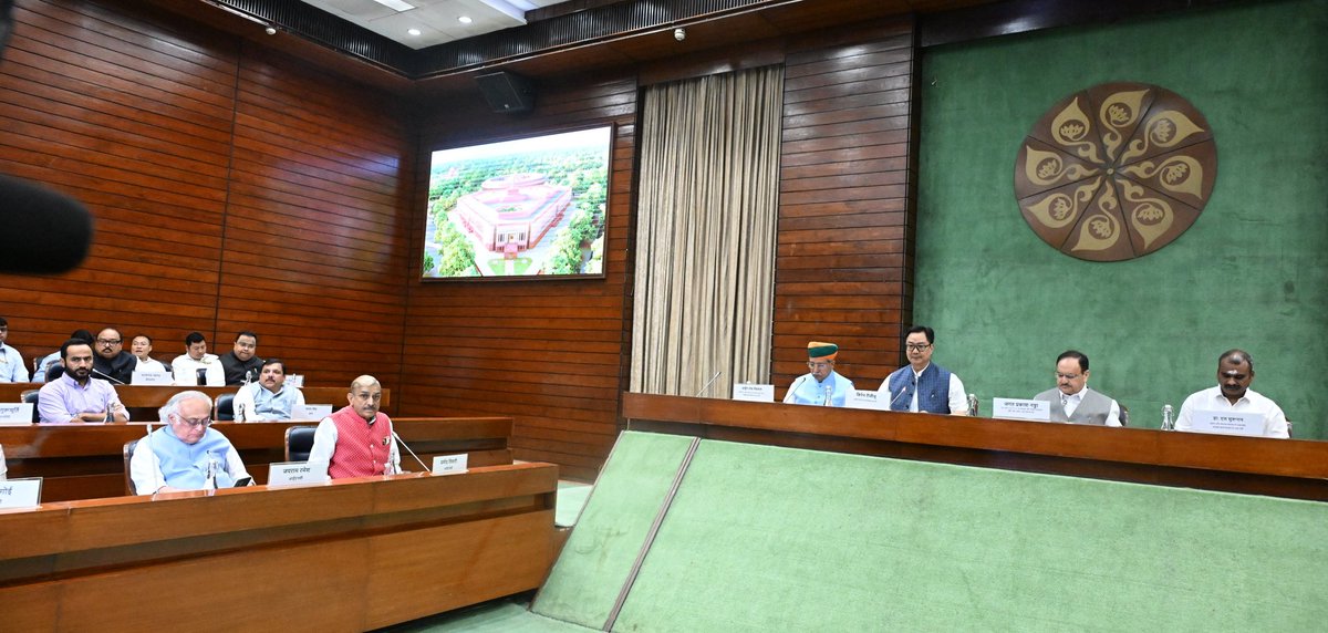Sushil_Verma9's tweet image. BJP President JP Nadda with Parliamentary affairs Minister Kiren Rijiju, Arjunram Meghwal and L. Murugan seen during All Party Metting on the Eve of Monsoon session of Parliament House, in New Delhi on Sunday @THNewDelhi