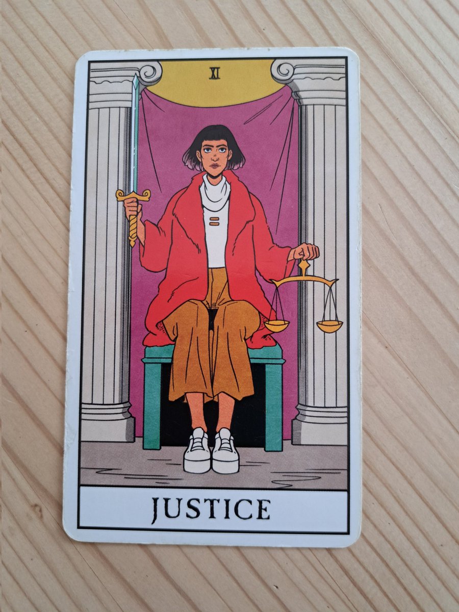 Laurajk32's tweet image. Today's card is Justice
Only take legal advice from those that are qualified to give it.
#law #legal #qualified #justice
#tarot #tarotmessage #LauraJK32