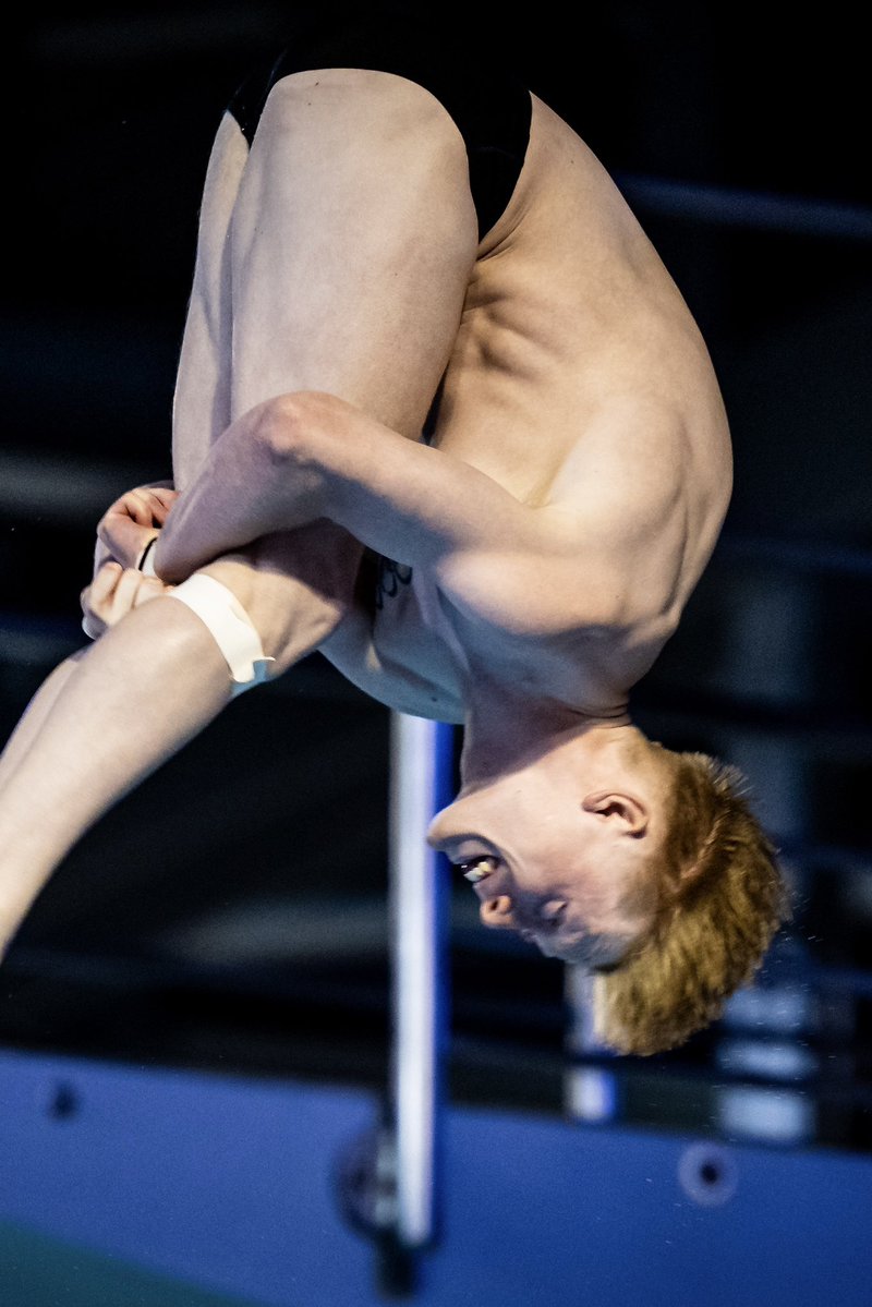 landnrw's tweet image. 🥇Erste Gold-Medaille für das #SportlandNRW bei den @FISU World University Games: Wasserspringer Jaden Eikermann (rechts) hat im Team gewonnen. Herzlichen Glückwunsch dem 20-Jährigen, der in Aachen trainiert! Mit 95 Athletinnen & Athleten stellt NRW fast ein Drittel des 🇩🇪Teams.