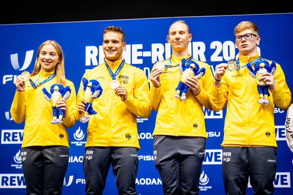 landnrw's tweet image. 🥇Erste Gold-Medaille für das #SportlandNRW bei den @FISU World University Games: Wasserspringer Jaden Eikermann (rechts) hat im Team gewonnen. Herzlichen Glückwunsch dem 20-Jährigen, der in Aachen trainiert! Mit 95 Athletinnen & Athleten stellt NRW fast ein Drittel des 🇩🇪Teams.