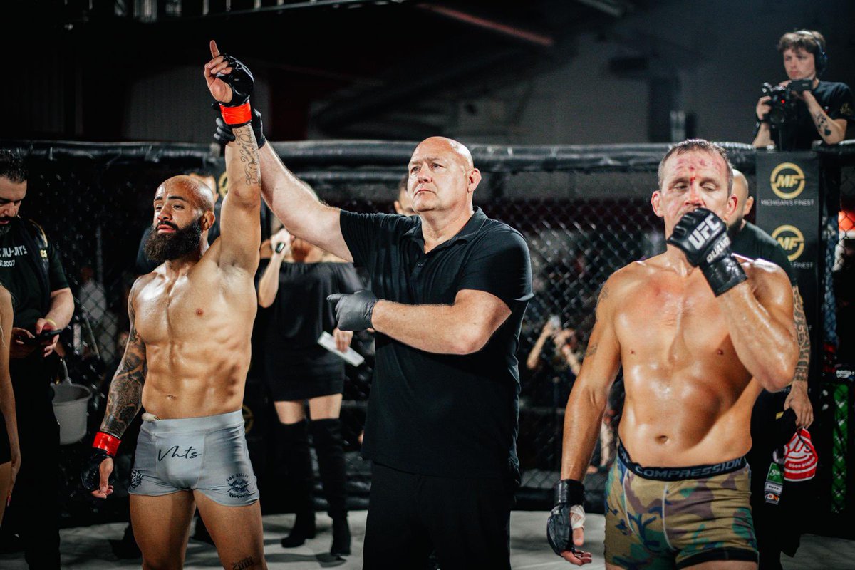 Abe_Thekiller's tweet image. 7-0 , 6 finishes, 13 fight win streak 馃嚤馃嚙
Alhamdulilah 馃Э
@AliAbdelaziz00 @MFrendo34