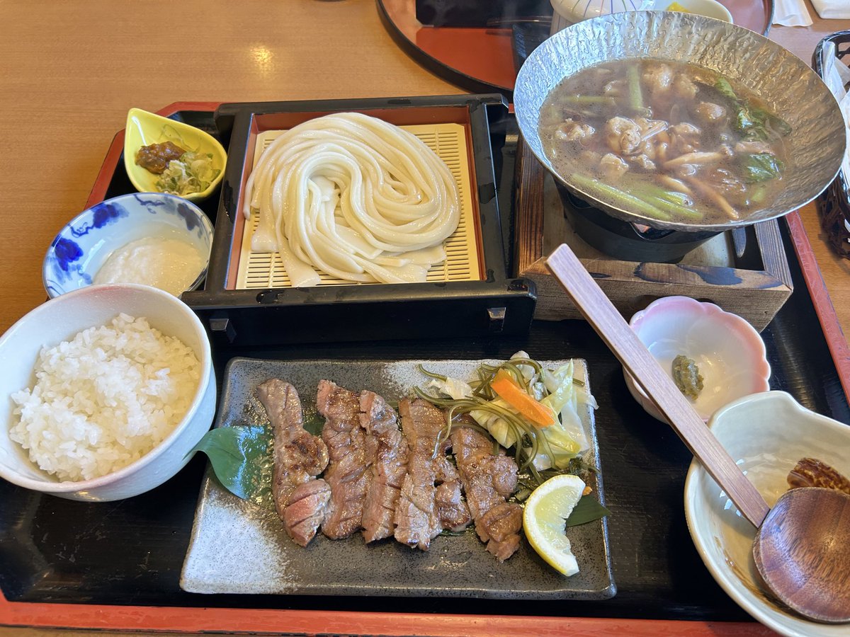 lis_noir's tweet image. 暑い中、投票行ったご褒美に美味しいうどん！