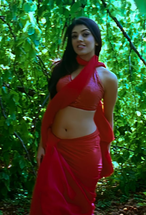 High mood on Kajal now 🥵✊💦

the way she is wearing that sareee 🍩

#KajalAggarwal