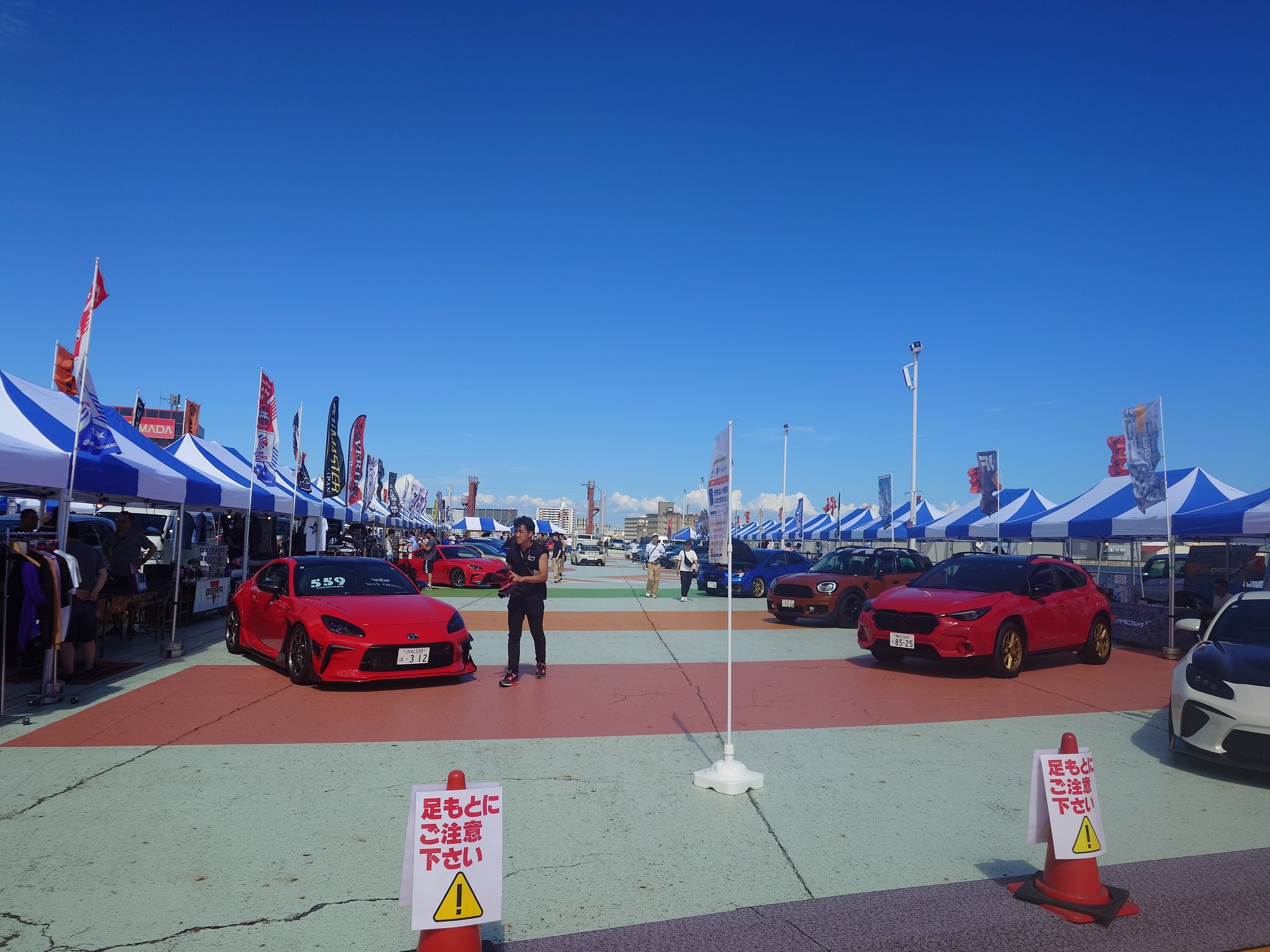 よん様 THE Yon パンツ インサイドアウトシームラインサテントラック