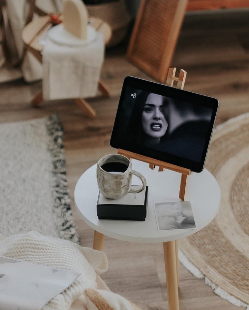 Took___'s tweet image. أحيانًا القشة لا تقصم ظهر البعير، بل تفتح بصيرته ليتخلص من أحمالٍ تُعيق رحلته.😌
.
.
صباااح السعاده ☕️🌷