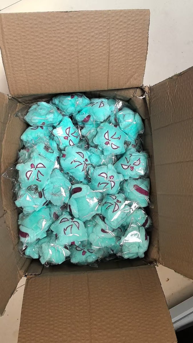 MacuSunnysideup's tweet image. Cant wait to get them on my hands grrrrre 💚😭♥️